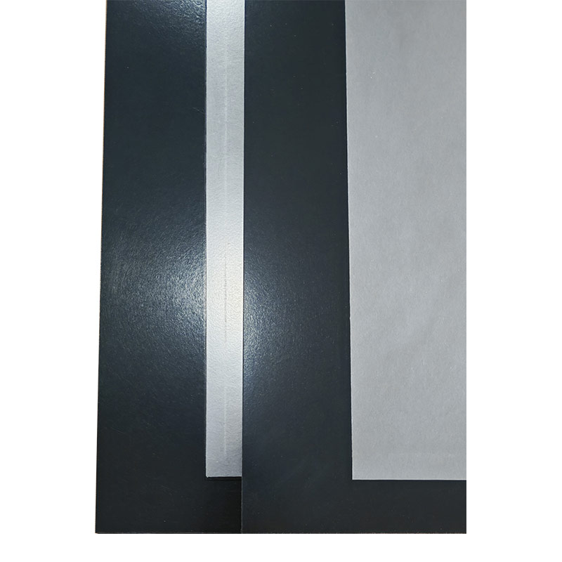 Placa bipolar de grafito flexible compuesta reforzada con fibra de carbono con bordes soldados
